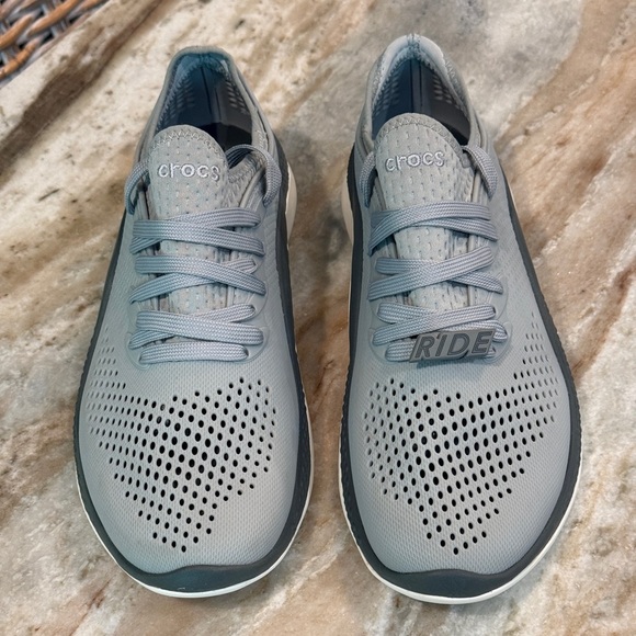 Men’s CROCS LiteRide 360 Pacer lace up grey sneakers- Size 9 - Picture 2 of 7